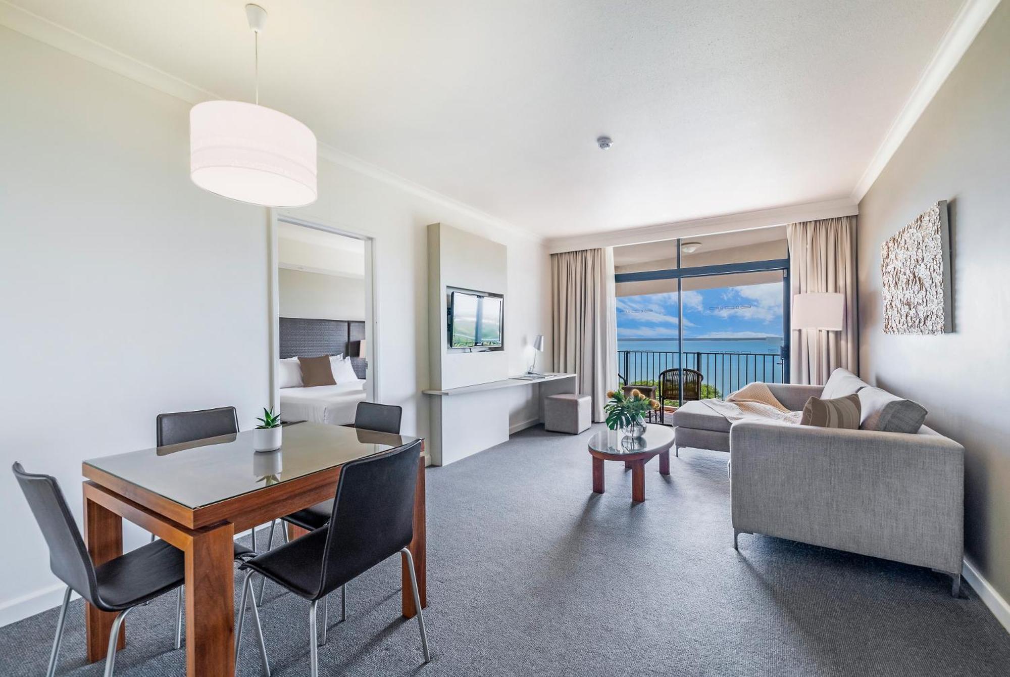Apartment Enjoy Dreamy Ocean Views From Style Oasis