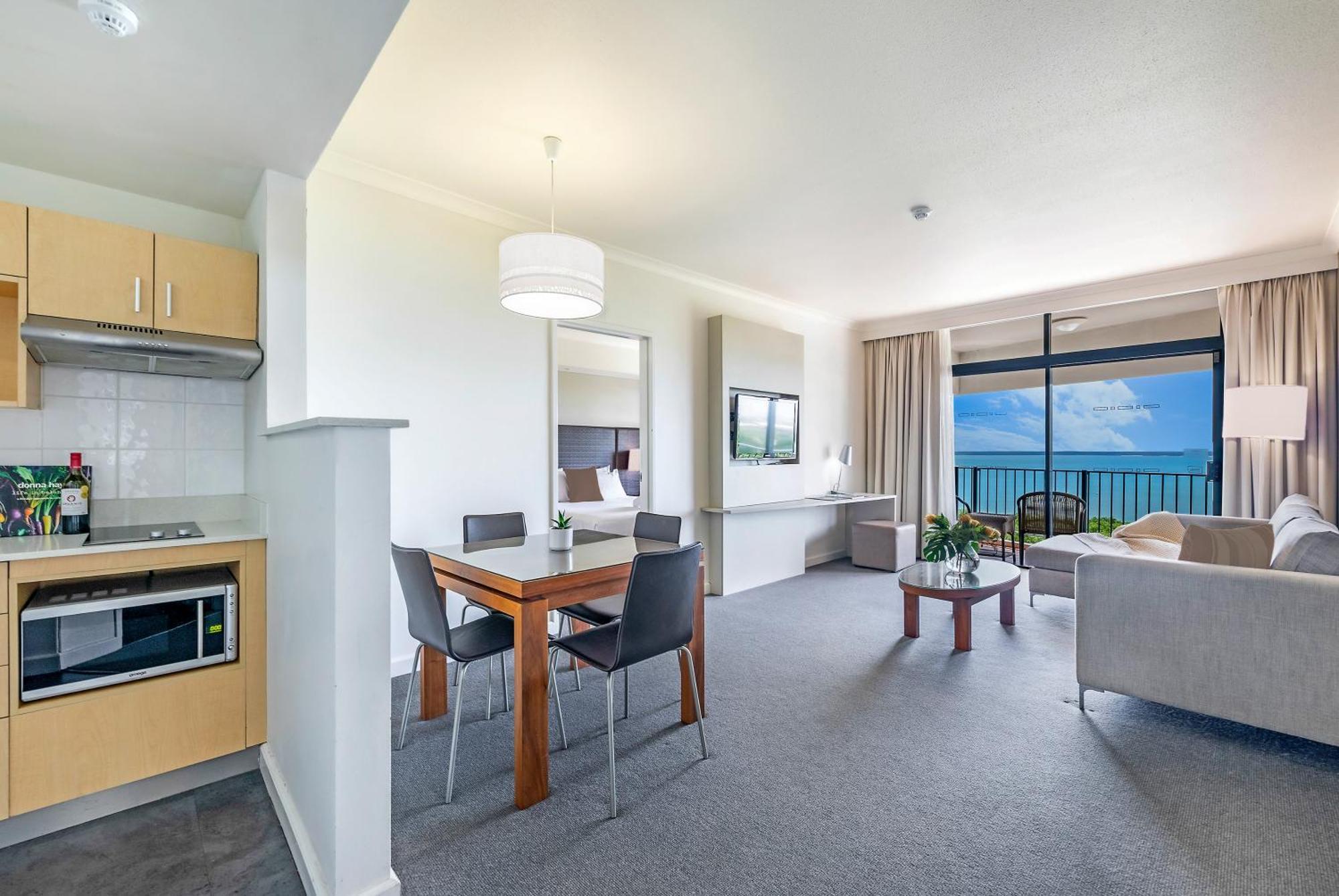 Apartment Enjoy Dreamy Ocean Views From Style Oasis